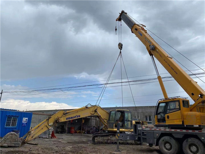 华坪县25吨吊车的工作半径是多少？